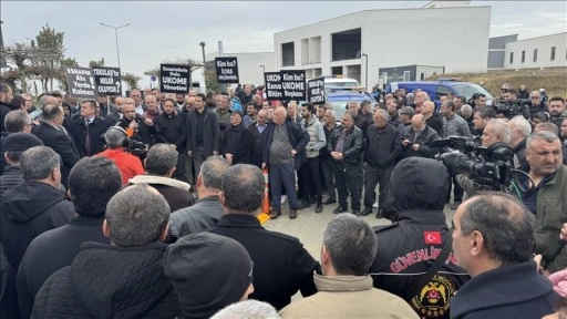 Tekirdağ'da şoförler UKOME'yi kontak kapatarak protesto etti