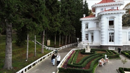 Trabzon'da Atatürk Köşkü'nde ziyaretçi yoğunluğu yaşanıyor