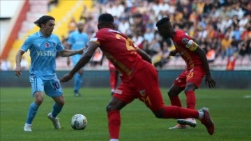 Trabzonspor 3 puana ikinci yarıda uzandı