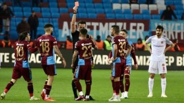 Trabzonspor, şampiyon olduğu geçen sezonu arıyor