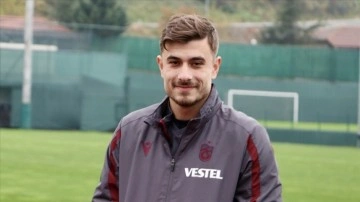 Trabzonsporlu futbolcu Dorukhan Toköz, taraftarlardan destek istedi