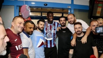 Trabzonspor'un transfer görüşmelerini sürdürdüğü Paul Onuachu, Trabzon'a geldi