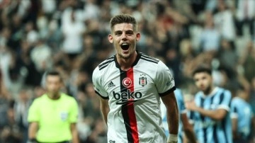 Trafik kazası geçiren Beşiktaşlı futbolcu Montero'nun durumu iyi