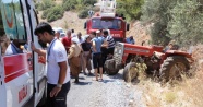 Traktör devrildi, 7 kişi yaralandı