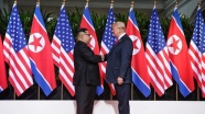 Trump ve Kim Jong-un tarihi zirvede bir araya geldi