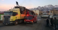 Tunceli'de hurda yüklü araçta yangın çıktı