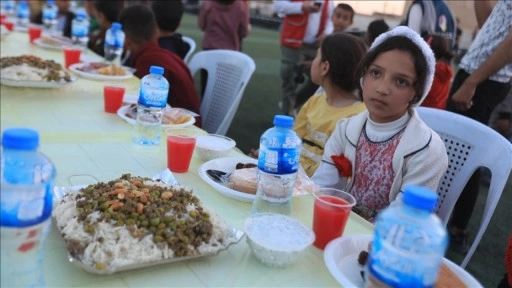 Türk Kızılay, Şam’da 1000 yetime iftar verdi