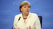Türk toplumundan Merkel in sadakat talebine tepki
