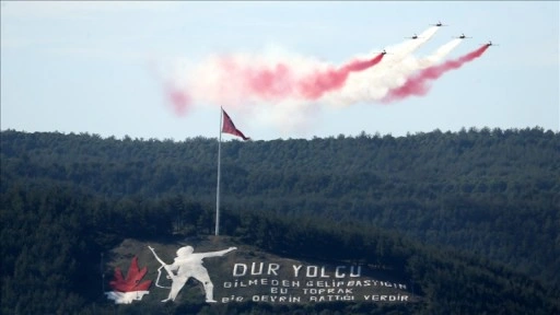 Türk Yıldızları, Çanakkale'de selamlama uçuşu yaptı