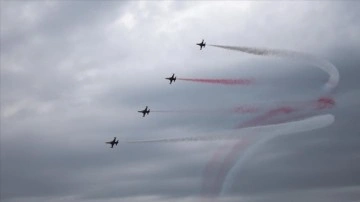 Türk Yıldızları Hatay'da gösteri yaptı