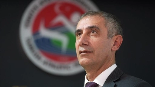 Türkiye Atletizm Federasyonu Başkanı Ahmet Karadağ'a göre başarının sırrı, geçmişten ders almak