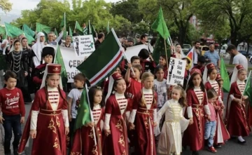 Türkiye Çerkesleri: Filizi kır, tomurcuğu ez! -Ülkü Menşure Solak yazdı-