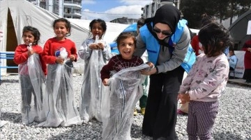 Türkiye Diyanet Vakfı, Adıyamanlı kadın ve çocuklara etkinliklerle moral veriyor