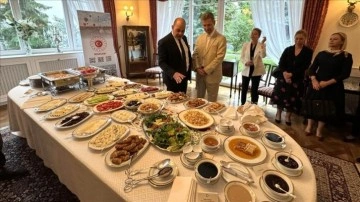 Türkiye'nin Varşova Büyükelçiliğinde Türk kahvaltısı tanıtıldı