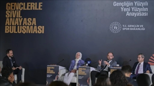 'Türkiye'nin Yeni ve Sivil Bir Anayasa Arayışı' paneli düzenlendi