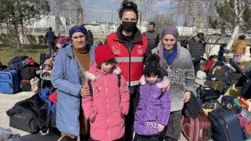 Türkiye'ye getirilen savaş mağduru Ahıska Türkleri Türkiye'ye minnettar