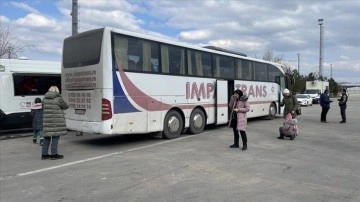 Ukrayna'da yaşadıkları şehirler bombalanan Türklerin yurda gelişleri sürüyor