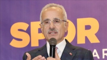 Ulaştırma ve Altyapı Bakanı Uraloğlu, Trabzon'da spor camiasıyla iftarda buluştu