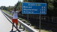 Ultra maratoncu &#039;15 Temmuz&#039; için Uşak&#039;tan Ankara&#039;ya koşuyor