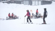 Uludağ&#039;da kayak sezonu açıldı, pistler doldu