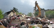 Uludağ’daki kaçak villalar yıkılıyor