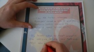Uluslararası öğrencilerden Mehmetçiğe 'Bi Dünya' mektup