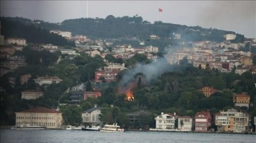 Üsküdar'daki ahşap binada çıkan yangın söndürüldü