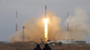 UUİ'ye gidecek ekibi taşıyan Soyuz fırlatıldı
