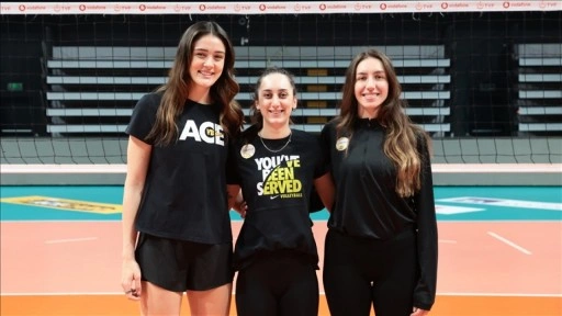 VakıfBank, Zehra Güneş, Ayça Aykaç Altıntaş ve Sıla Çalışkan ile sözleşme yeniledi