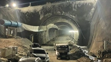 Van'da inşaatı süren tünelde göçük meydana geldi