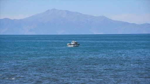 Van'da kaybolan üniversite öğrencisini arama çalışmaları devam ediyor