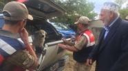 Yaralı köpeğe vali sahip çıktı