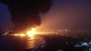 Yemen'deki Husiler İsrail'in Hudeyde Limanı'na yönelik saldırısına karşılık verecekler