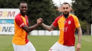 Yeni santrforlar Galatasaray&#039;ın yüzünü güldürmedi