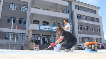 Yeniden tasarlanan okul bahçeleriyle teneffüsler daha eğlenceli olacak