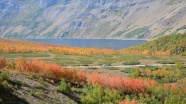 'Yeryüzü cenneti' Nemrut Krater Gölü sonbahar renklerine büründü