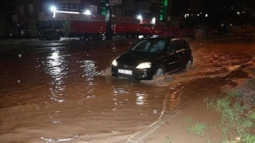 Yozgat'ta sağanak hayatı olumsuz etkiledi