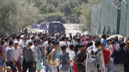 Yunan adalarındaki düzensiz göçmenler ana karaya taşınıyor