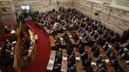 Yunanistan'da yeni kemer sıkma önlemleri meclisten geçti