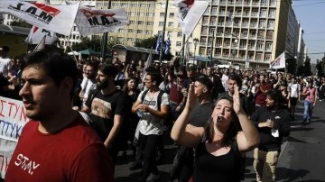 Yunanistan'da öğrenciler daha iyi eğitim talebiyle eylem yaptı