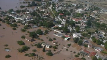 Yunanistan'da sel nedeniyle ulaşılamayan köylere dronla ilaç ve gıda yardımı yapıldı