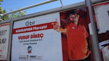 'Yusuf Dikeç pozu', memleketi Kahramanmaraş'ta billboardları süsledi