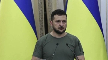 Zelenskiy, barış görüşmeleri için Rusya'nın Ukrayna topraklarından çekilmesi gerektiğini söyled