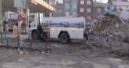 Zeytinburnu'nda çöken binanın enkaz kaldırma çalışmaları sürüyor
