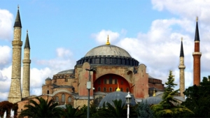 Ayasofya 85 yıl aradan sonra ezanla buluştu