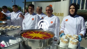 Cumhurbaşkanlığı Külliyesi’nden vatandaşlara forslu aşure