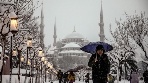 İstanbul&#039;da kar yağışı başladı