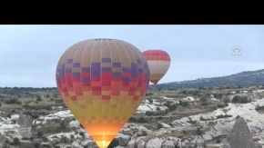 Balonlar ateşlendi, Kapadokya turizmi havalandı