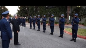 Başbakan Yıldırım, Çiğli 2. Ana Jet Üs Komutanlığını ziyaret etti