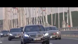 Cumhurbaşkanı Erdoğan, Mercedes&#039;in direksiyonunda Sultan Selim’i geçti